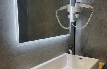 Luxury Retreat with Private Hot Tub - Foto 10