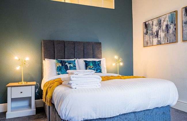 Host Stay Compton House - Foto 1