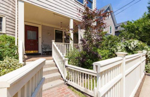 Charming Harvard Victorian - Foto 1