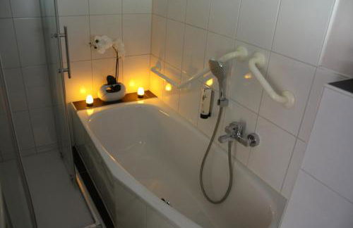 Wellnessapartment Nr2 mit Infrarot Sauna - Wallbox - Netflix - WLAN - Foto 14