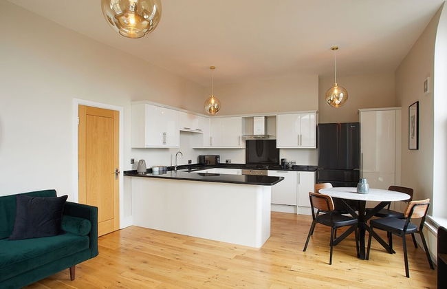 Host Stay Artsbank Apartment - Foto 8