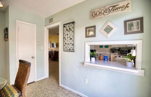 Vintage Vibes - Grill, Chill & Beach Thrills - Foto 18