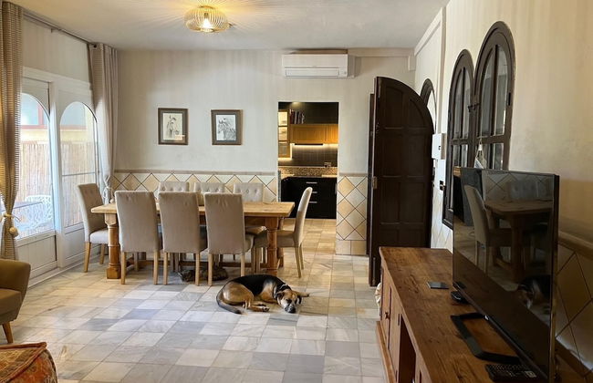 Villa Evelina 1 Minute to Beach Sleeps 8 - Photo 9