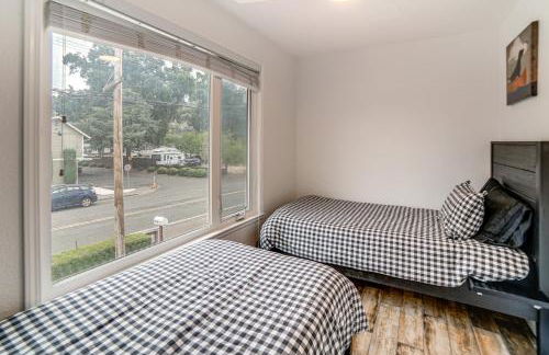 Waterfront Clear Lake Home with Game Room and Deck! - Foto 24