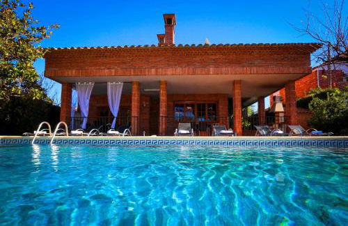 GERANIS VILLA ONLY FAMILIES Planet Costa Dorada - Foto 1