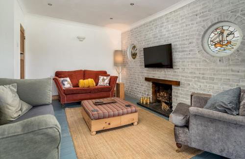 Pass the Keys Charming 3 bed house with parking and large garden - Foto 1