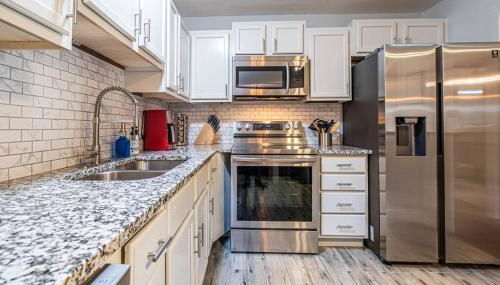 Fully stocked and spacious 2 Master Bdms, 2 min to medical district, LOCATION, COMFORT, LUXURY - Foto 4