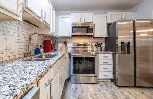 Fully stocked and spacious 2 Master Bdms, 2 min to medical district, LOCATION, COMFORT, LUXURY - Foto 4