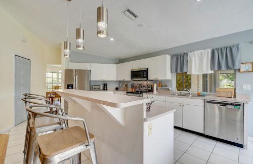 Coastal Family Home with Game Room in St James City! - Foto 11