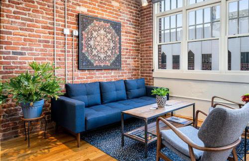 Bright Downtown Asheville Apt with Balcony, Walk Everywhere - Foto 9