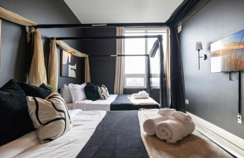 2BR 2BA, King bd, Gym, Free Parking, 8min to Train - Foto 47