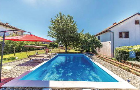 2 Bedroom Nice Apartment In Viskovo - Foto 12