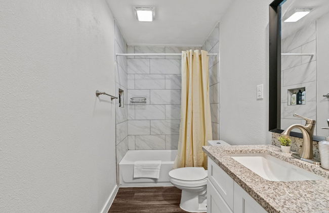 Modern 2BR Near UT Hyde Park Evonify - Foto 21