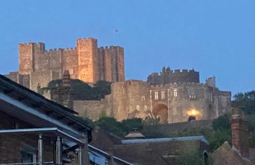 Dover Castle Views, private terrace and on-site parking - Foto 15