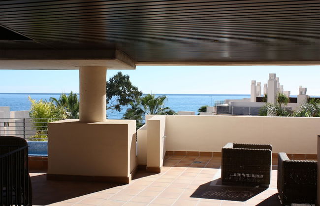 Beach Apartment - Private Pool - Photo 12