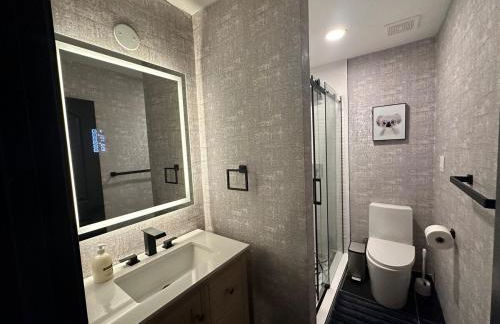 Spacious 4 bedroom 8 beds 20mins From downtown - Foto 13