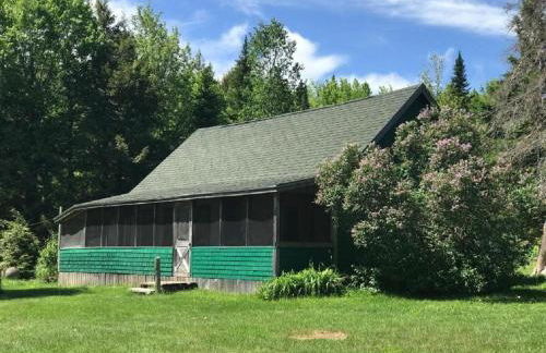 Family-Friendly Cabin Rental with Fire Pit on Shores of Sysladobsis Lake in Maine - Foto 4