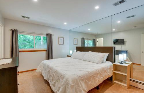 Pasadena Hideaway with Game Room and Fire Pit! - Foto 21