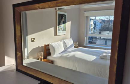 Holyrood Hidden Gem - Photo 5