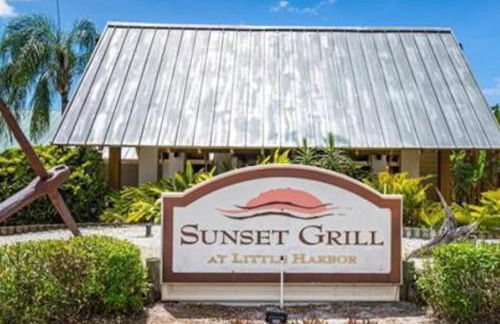 Perfect getaway with pool, hot tub and world class views - Foto 23