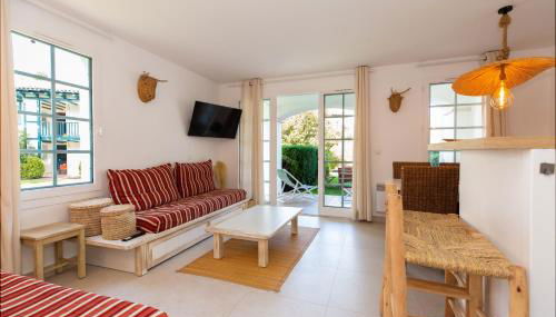 Domaine de Bordaberry - Jardin & superbe piscine - Foto 3