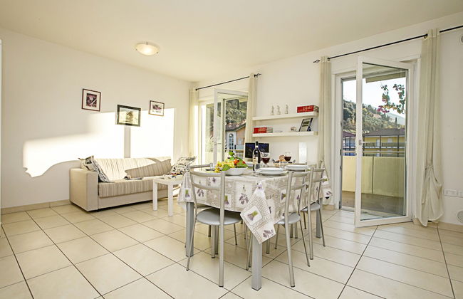 Torbole Relax, Pool & Balcony Apartment - Foto 13