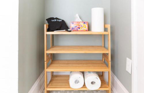 Sunny efficiency in historic home - Foto 24