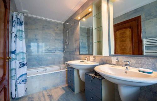 Villa Luxueuse, 2 piscines, spa et salle de sport, 5 chambres, 4 salles de bain - Foto 25