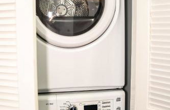 Chic City Apartment with parking Canal View RoofDeck - Foto 7