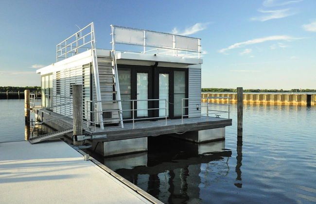 Hausboot Floating House Leni in Ribnitz-damgarten - Foto 1