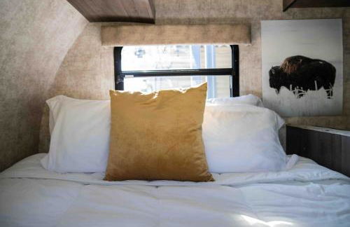 Charming WinnieTrailer with Cozy Private Patio Escape - Photo 12