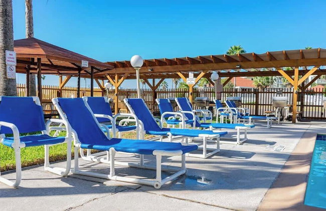 Luxe 1 Bedroom House with Pool - Gulfview II unit 410 - Photo 83