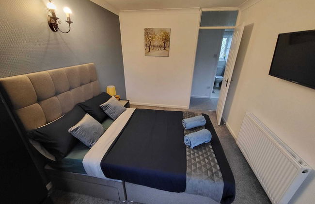 Cozy 3-Bed Family Home with Free Parking - Foto 21