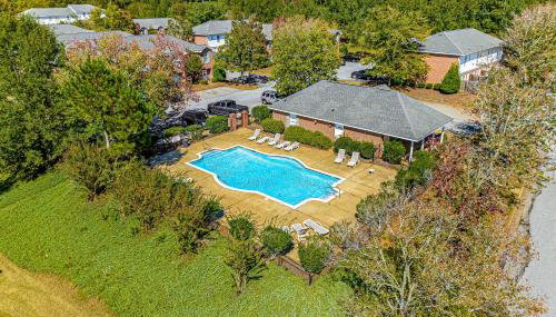 Seasonal Pool Access and Patio Auburn Getaway! - Foto 2
