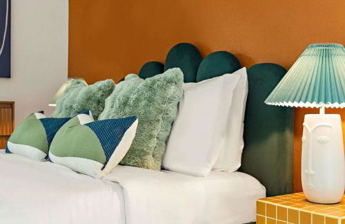 Desert Disco - 4BR Mid-Century Modern Design - Foto 26