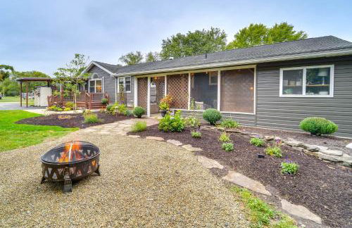 Mtn-View Escape with Large Yard in Duncansville! - Foto 1