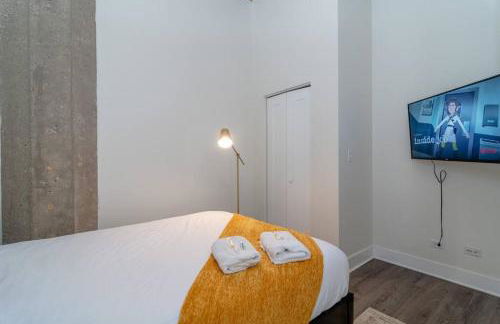 McCormick Place 2BR Stylish Suite with Optional Parking and Gym for up to 8 guests Near Soldier Field and Grant Park - Foto 16