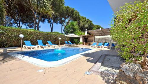 Spacious Retreat With Prime Location, Private Pool, Snooker, Free AC & Wifi - Photo 5