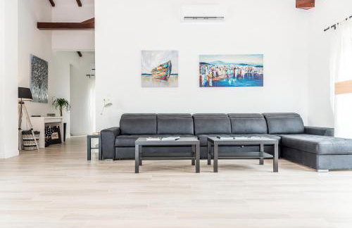 Villa Stella - heated pool, jacuzzi & sauna - Foto 6