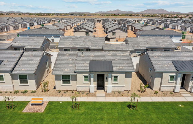 Gleaming Contemporary Home Pool BBQ - Foto 16