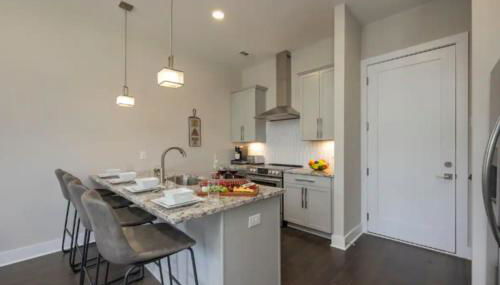 Luxury four-story Home with Rooftop views, 10min to Downtown! Sleeps 12! - Foto 5