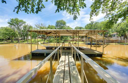 Papas Lakefront Hideaway - Photo 25