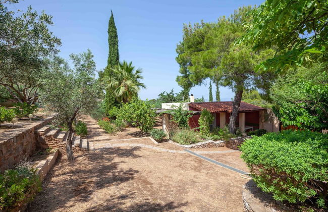 Beautiful mini eco farmhouse - Photo 37