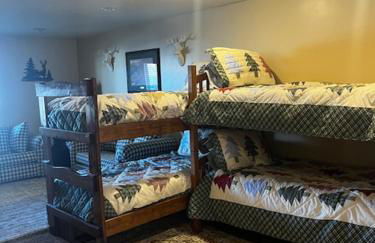 Scofield Shores | Sunset Lake Views • Sleeps 10 - Foto 7