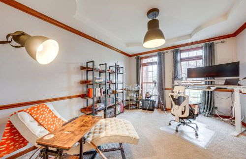 In-Home Theater Modern Naperville Vacation Rental - Foto 14