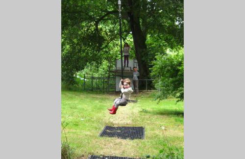 Plas yn Yale with mountain views from all windows - Photo 18