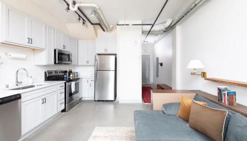 Spacious Luxury 2BR Apt Near Fiserv with Parking - Foto 5