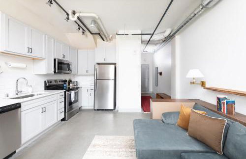 Spacious Luxury 2BR Apt Near Fiserv with Parking - Foto 5