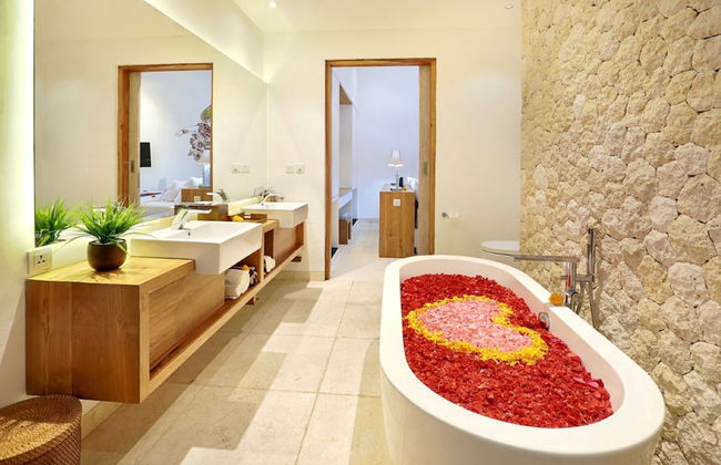 The Jimbaran Villa by Ini Vie Hospitality - Foto 53