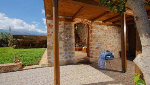 Seafront Villa Kallia & George, By IdealStay Experience - Foto 2, Garden